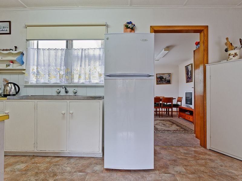27 Ashbourne Grove, West Moonah TAS 7009