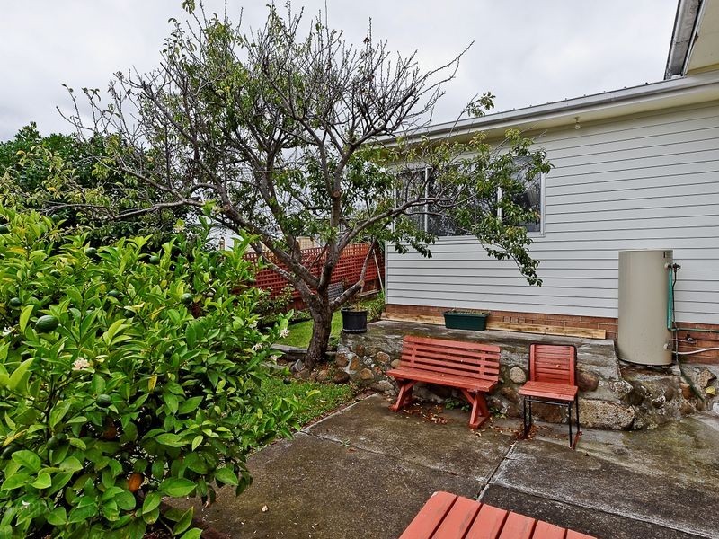 27 Ashbourne Grove, West Moonah TAS 7009