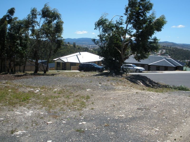 16 Travers Court, Claremont TAS 7011