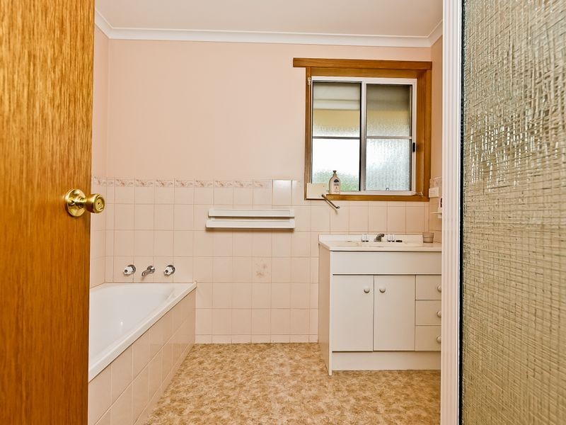 2 Aldridge Court, Claremont TAS 7011