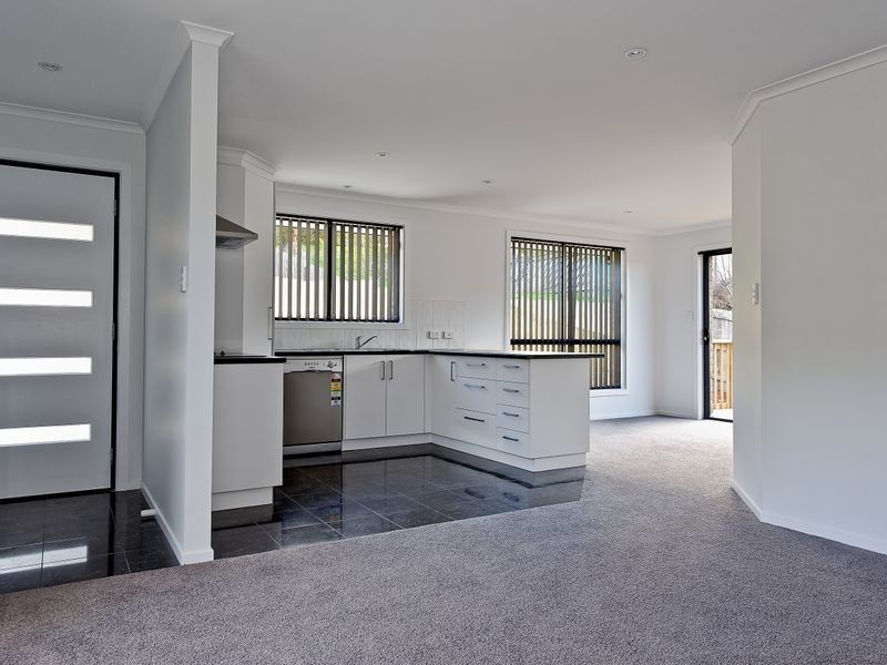 2/16 Redlands Drive, Rosetta TAS 7010
