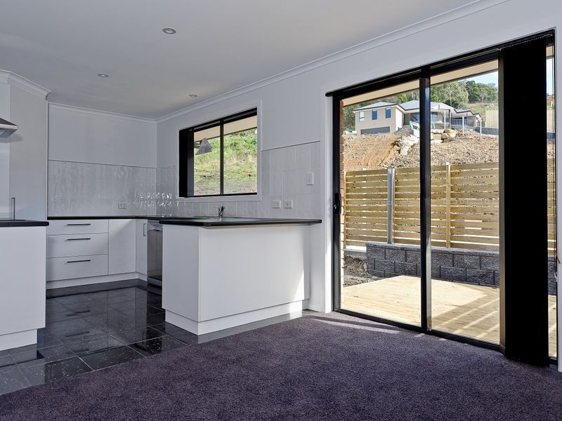 2/16 Redlands Drive, Rosetta TAS 7010