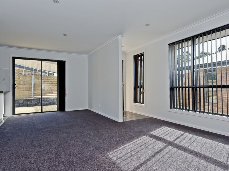 2/16 Redlands Drive, Rosetta TAS 7010