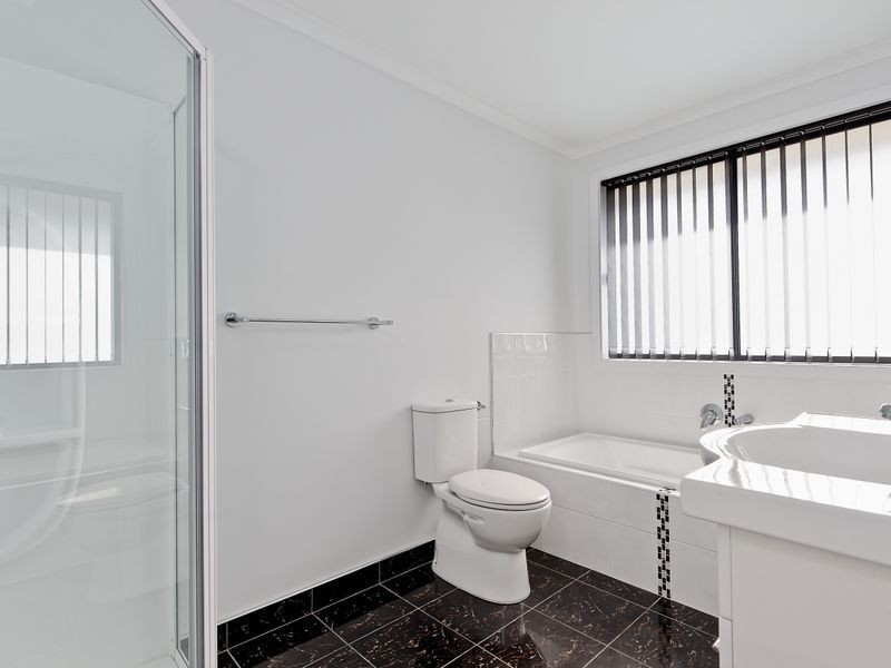 2/16 Redlands Drive, Rosetta TAS 7010