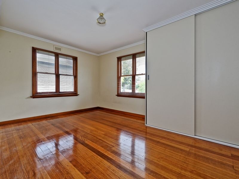1 Moreton Crescent, Claremont TAS 7011
