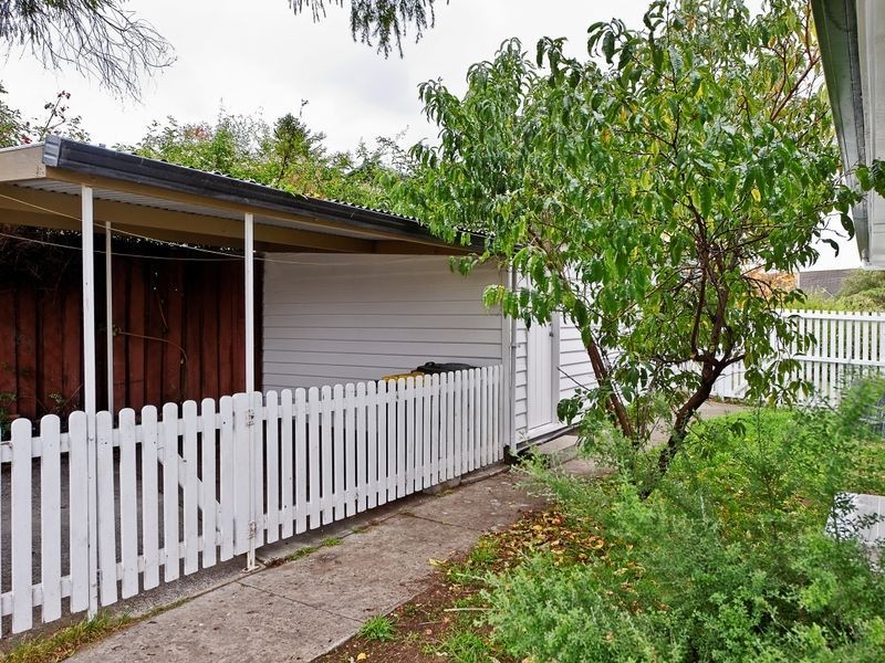 1 Moreton Crescent, Claremont TAS 7011