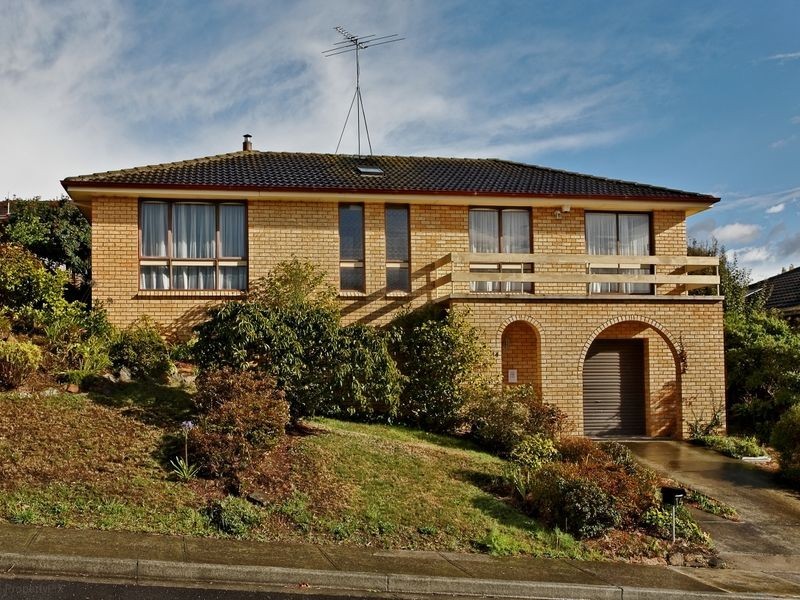 14 Arncliffe Road, Austins Ferry TAS 7011