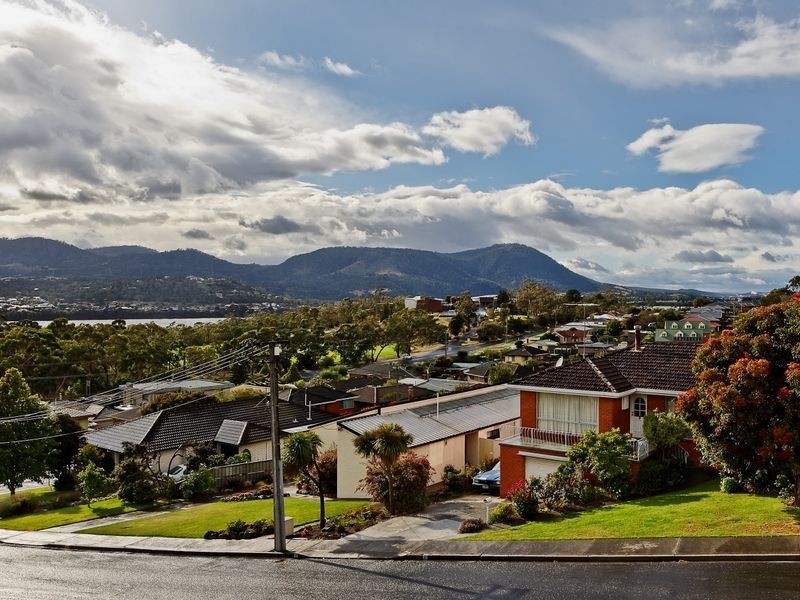 14 Arncliffe Road, Austins Ferry TAS 7011