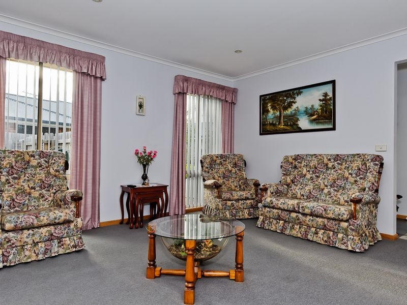 2/14 Pelican Close, Claremont TAS 7011
