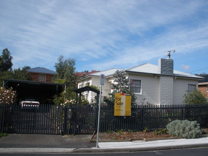 21 Russell Road, Claremont TAS 7011