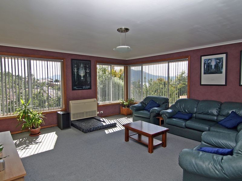 28 Chandos Drive, Berriedale TAS 7011