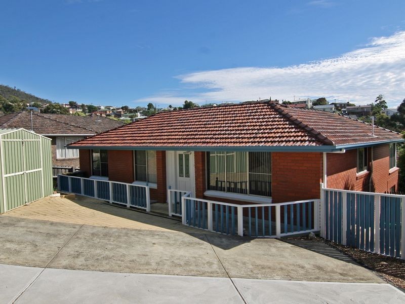 28 Chandos Drive, Berriedale TAS 7011