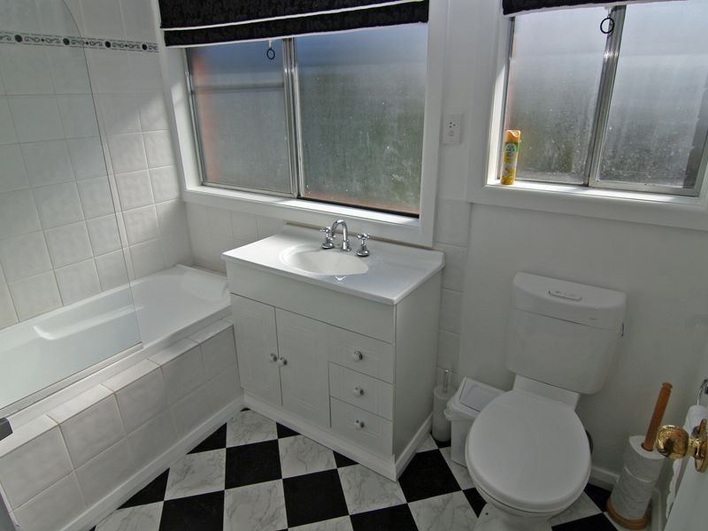 28 Chandos Drive, Berriedale TAS 7011