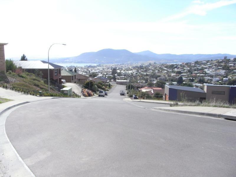 22 Donald Court, Glenorchy TAS 7010