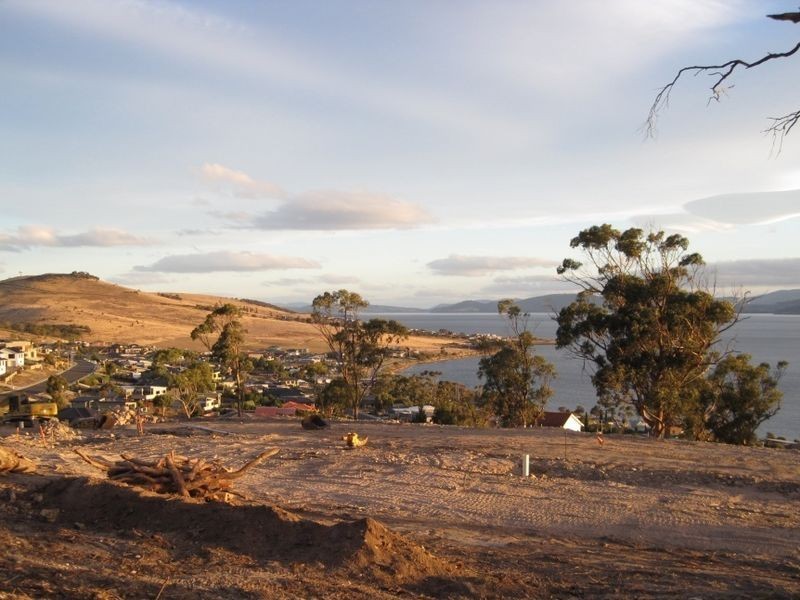 612 Oceana Drive, Howrah TAS 7018