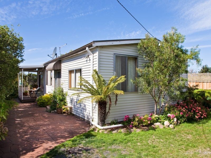 4 Bambra Street, Lauderdale TAS 7021