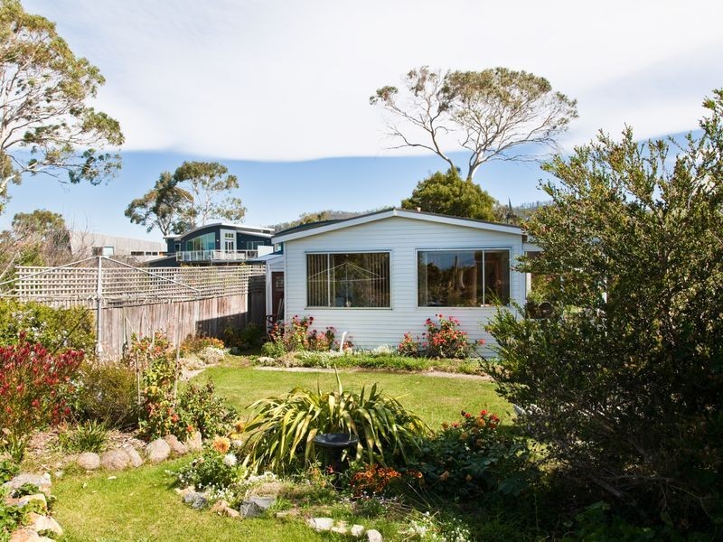 4 Bambra Street, Lauderdale TAS 7021