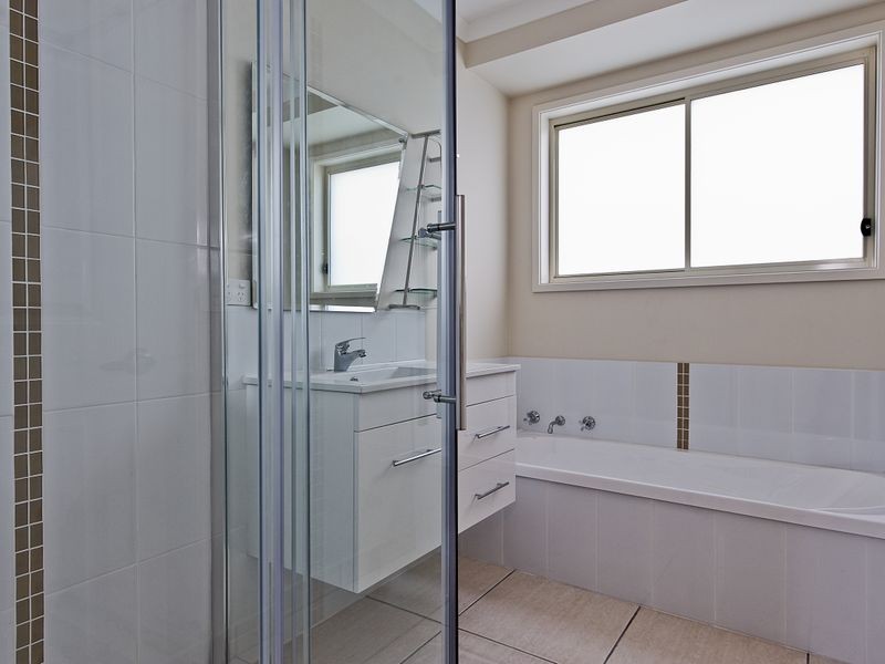 2/11 Amaroo Road, Austins Ferry TAS 7011