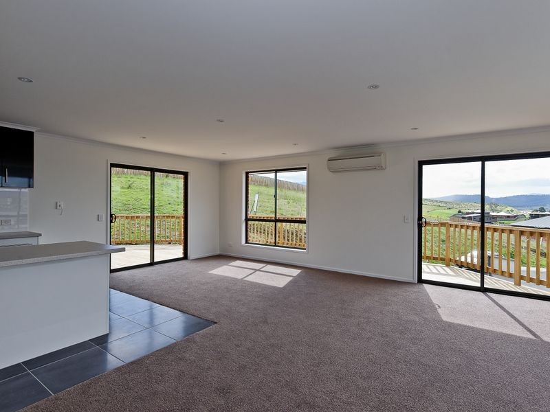 24 Navigators Rise, Granton TAS 7030