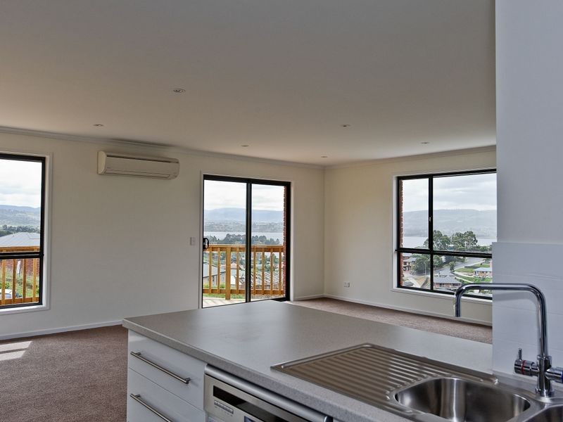 24 Navigators Rise, Granton TAS 7030