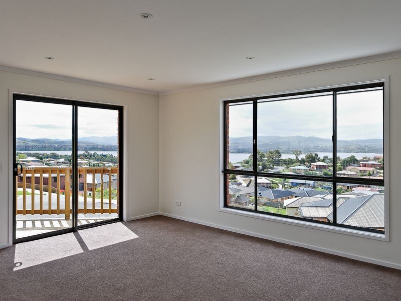 24 Navigators Rise, Granton TAS 7030