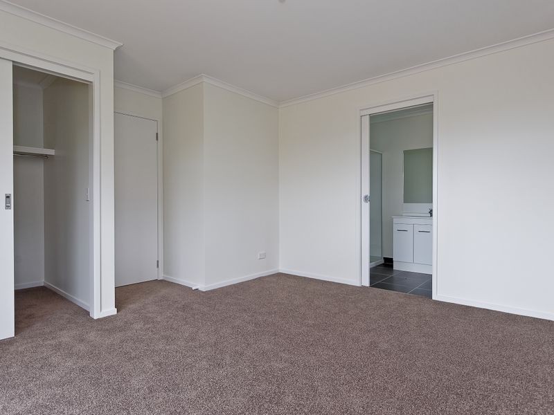 24 Navigators Rise, Granton TAS 7030