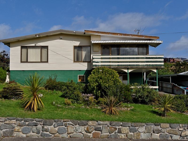 24 Carnegie Street, Claremont TAS 7011