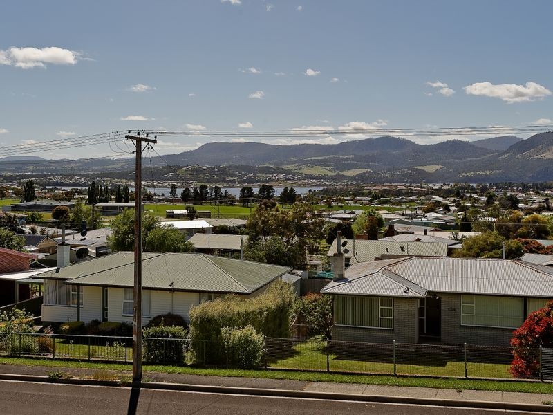 24 Carnegie Street, Claremont TAS 7011