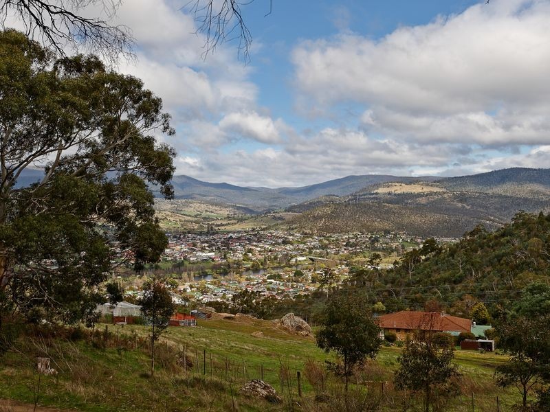 Saddle Road, New Norfolk TAS 7140