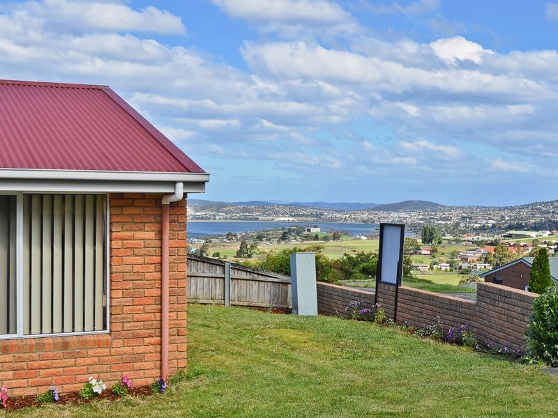 4/16 Lesdelle Street, Claremont TAS 7011