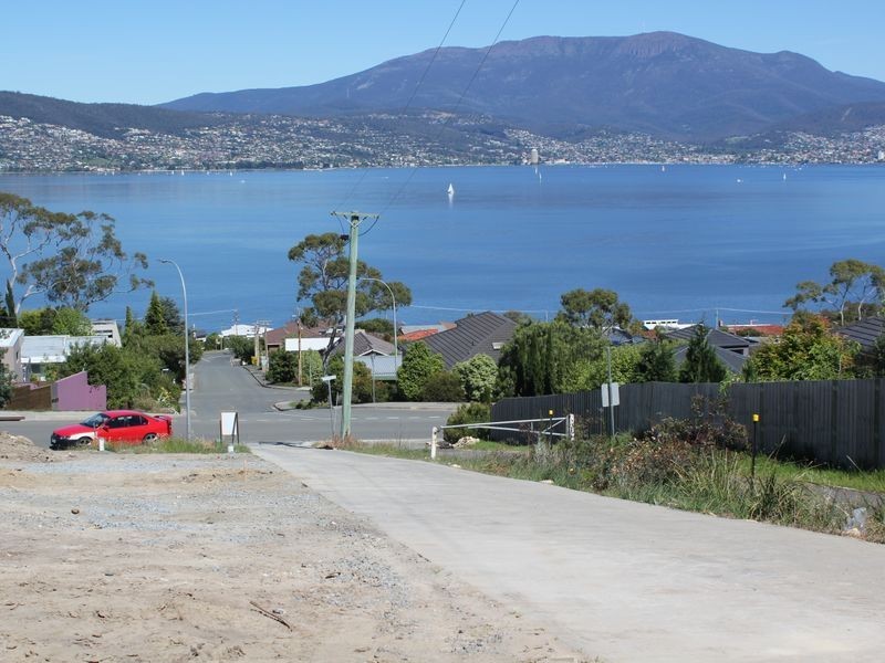 556 Oceana Drive, Howrah TAS 7018