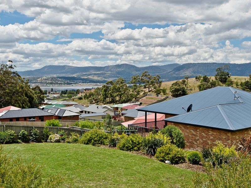 147 Branscombe Road, Claremont TAS 7011