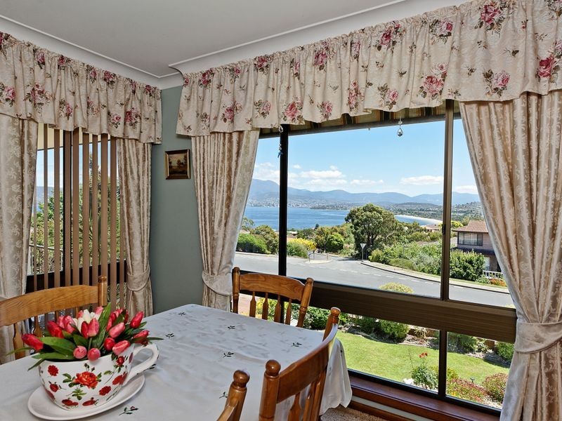 454 Oceana Drive, Howrah TAS 7018