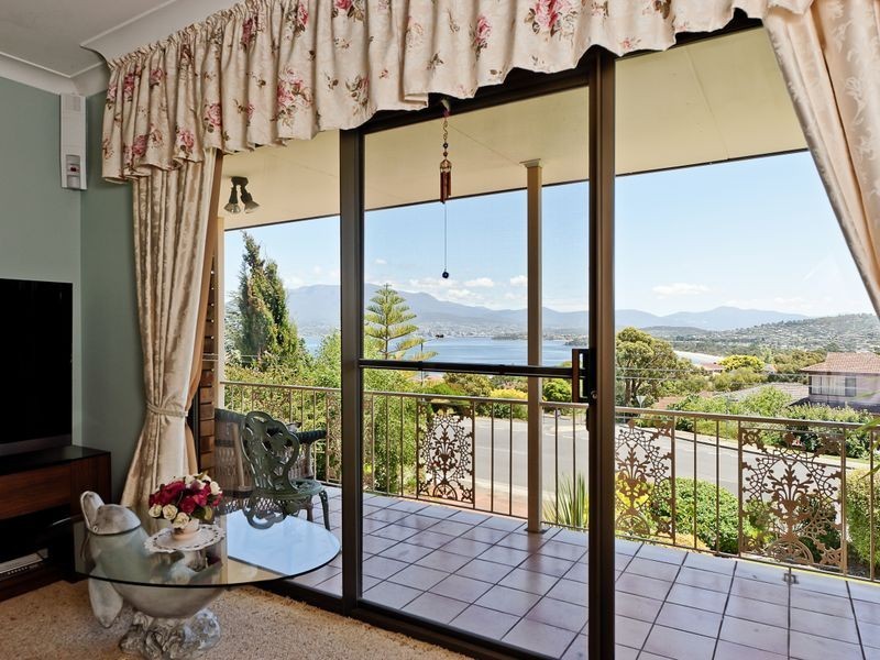 454 Oceana Drive, Howrah TAS 7018