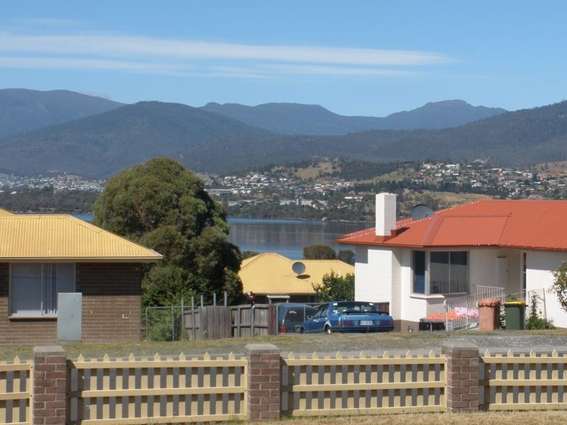 13 Bantick Drive, Herdsmans Cove TAS 7030