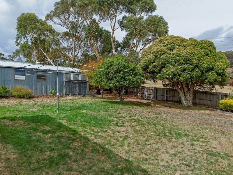 28 Centenary Crescent, Claremont TAS 7011