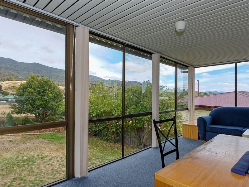 28 Centenary Crescent, Claremont TAS 7011