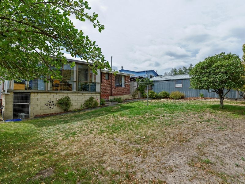 28 Centenary Crescent, Claremont TAS 7011