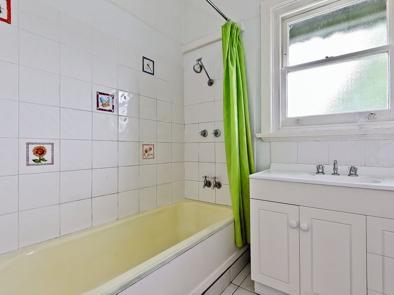 20 Hilton Road, Claremont TAS 7011