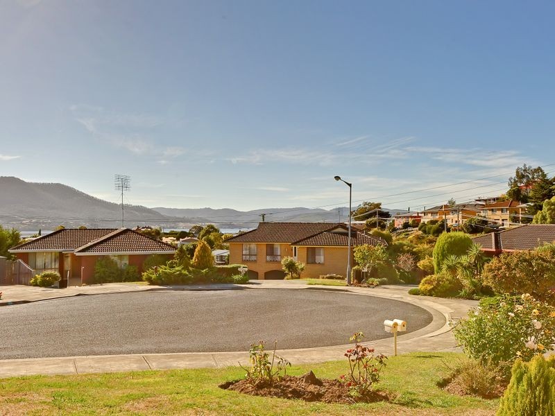 2/8 Taylor Court, Rosetta TAS 7010