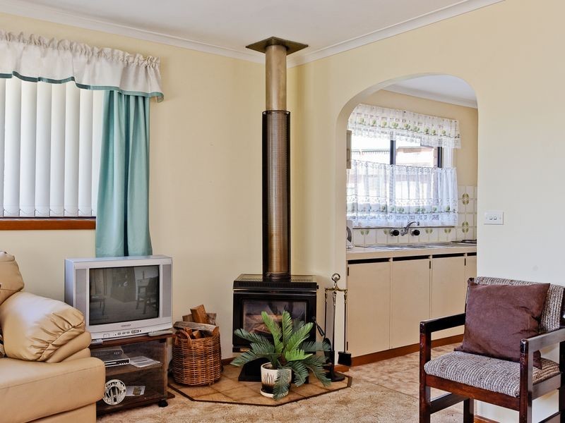 2/8 Taylor Court, Rosetta TAS 7010