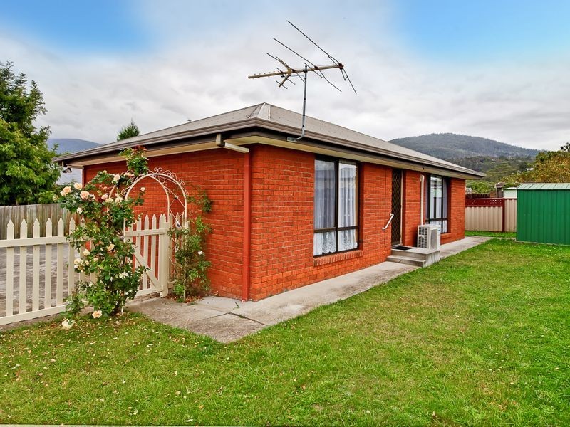 2/30 Norman Circle, Glenorchy TAS 7010