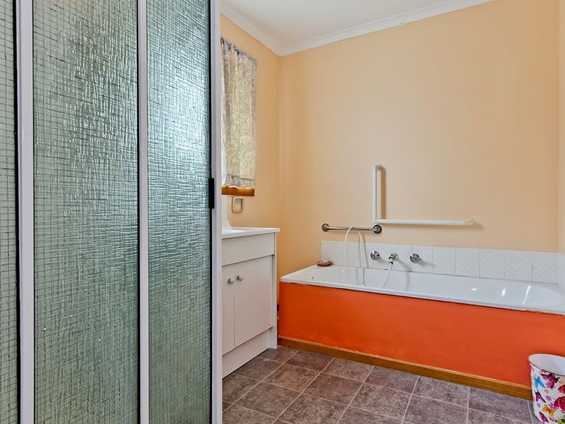 2/30 Norman Circle, Glenorchy TAS 7010