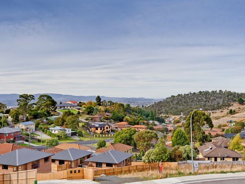 11 Redlands Drive, Rosetta TAS 7010