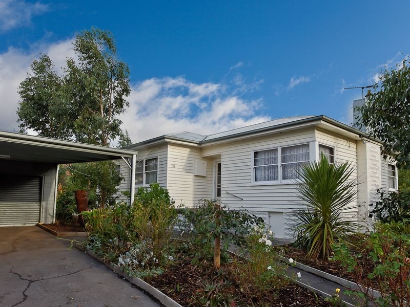 21 Russell Road, Claremont TAS 7011