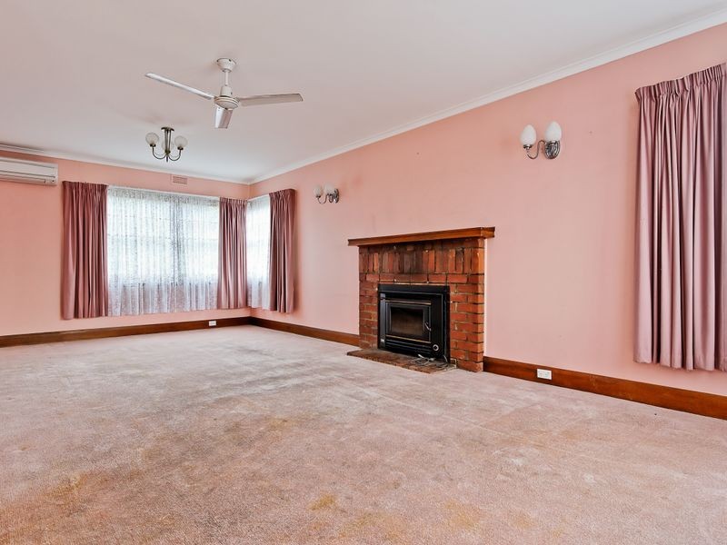 21 Russell Road, Claremont TAS 7011