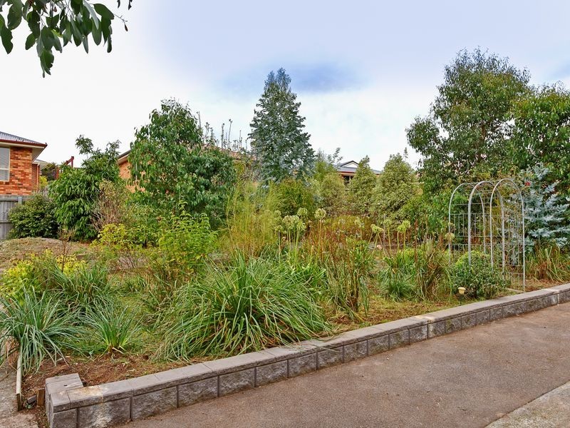 21 Russell Road, Claremont TAS 7011