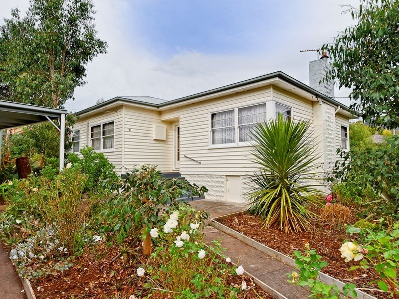 21 Russell Road, Claremont TAS 7011