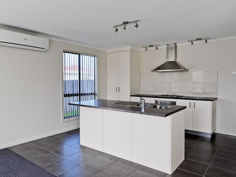 2/9 Kenbrae Avenue, Glenorchy TAS 7010