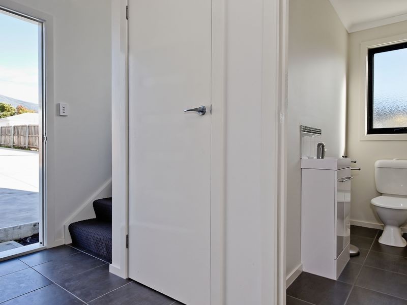 2/9 Kenbrae Avenue, Glenorchy TAS 7010